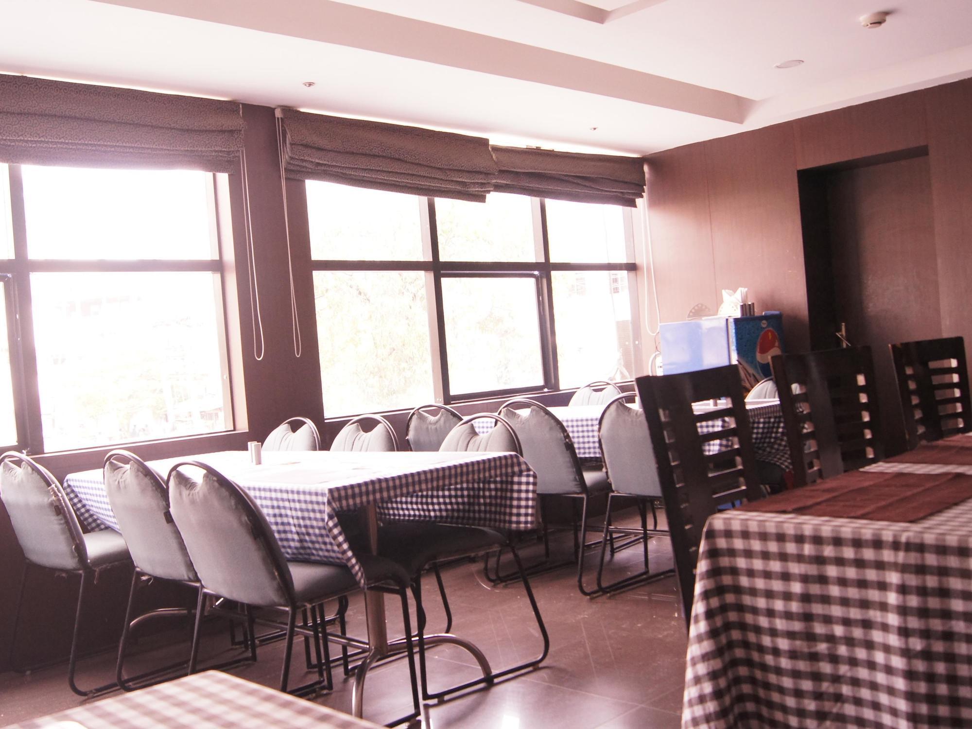 Hotel Siroy Classic Guwahati Exterior foto